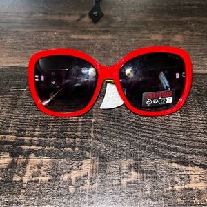 NEW GUESS Classic Red Gold Leopard Sunglasses + Case